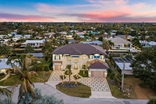 24 Leeward Circle, Tequesta, FL 33469