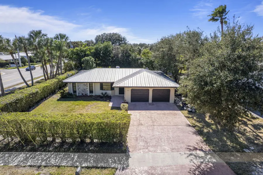 2512 Lone Pine Road, Palm Beach Gardens, FL 33410 - #3