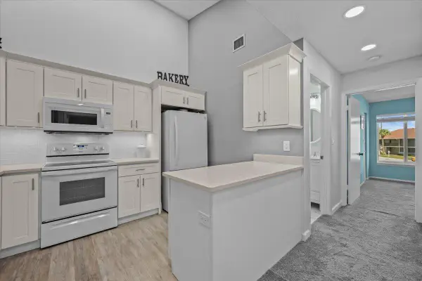 6552 Chasewood Drive #F, Jupiter, FL 33458