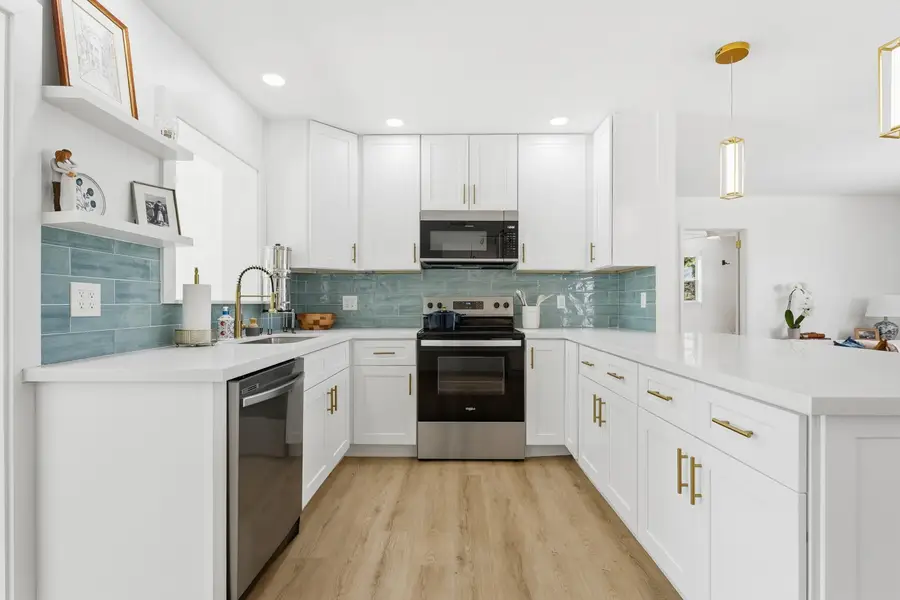 533 Riverside Drive, Palm Beach Gardens, FL 33410 - #3