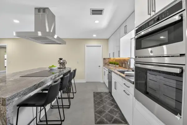 6251 Hitchin Post Way, Delray Beach, FL 33484