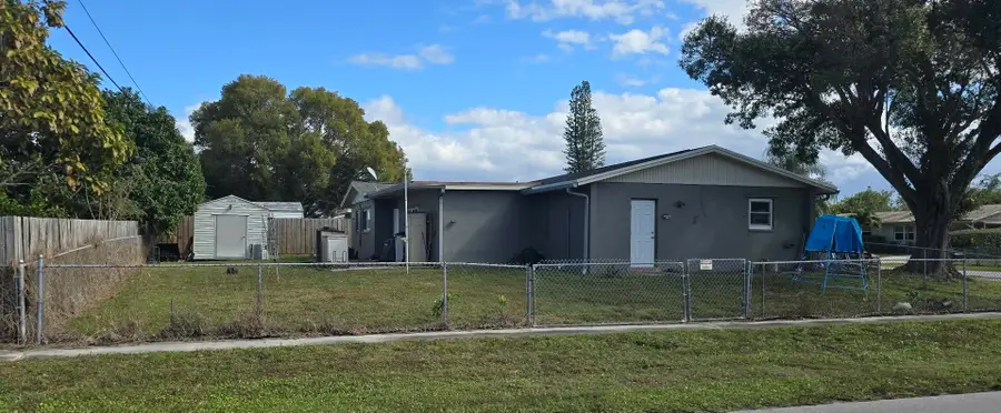 3265 Capri Road, Palm Beach Gardens, FL 33410 - #2