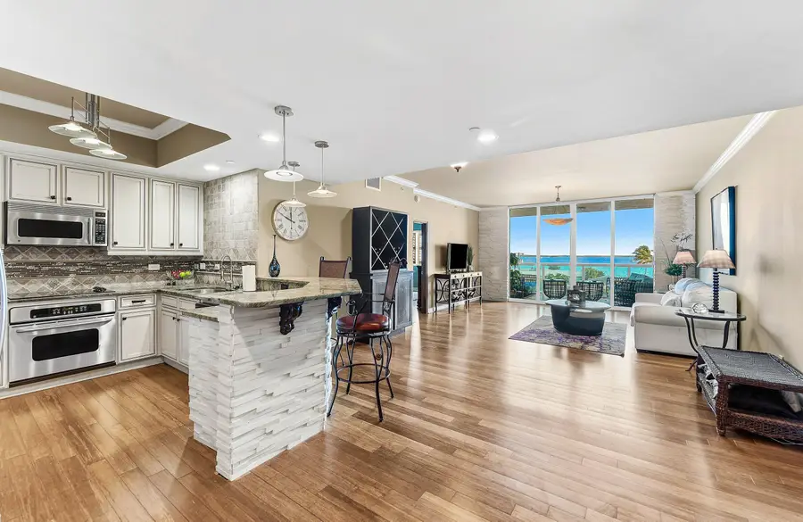 2650 Lake Shore Drive #401, West Palm Beach, FL 33404 - #3