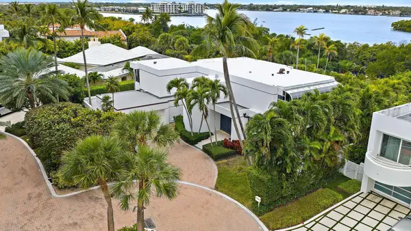 19 Sloans Curve Drive, Palm Beach, FL 33480