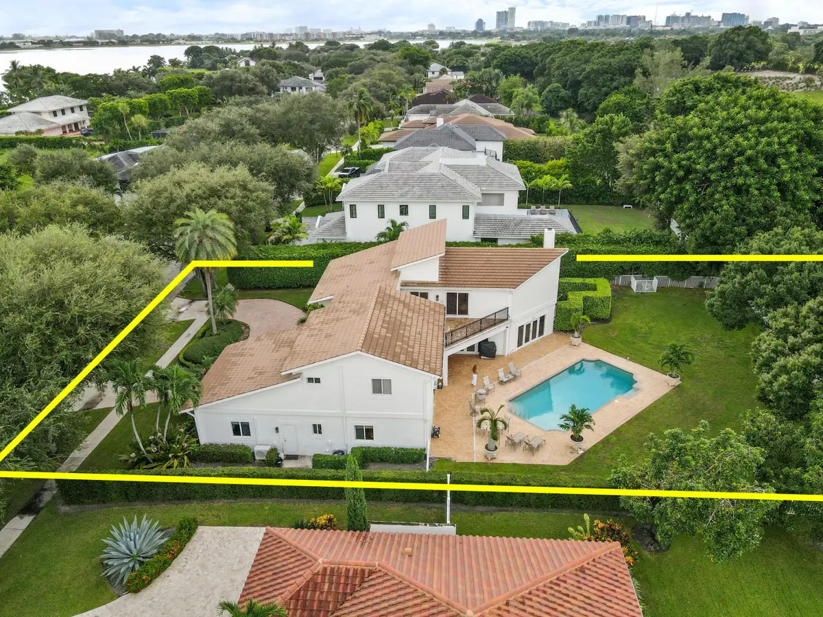 2801 Embassy Drive, West Palm Beach, FL 33401 - #1