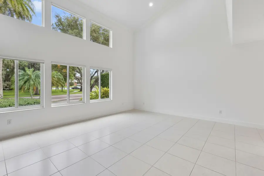 2801 Embassy Drive, West Palm Beach, FL 33401 - #2