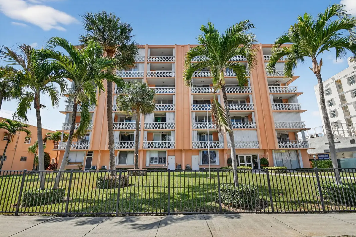 15 S Golfview Road #201, Lake Worth Beach, FL 33460 - #1