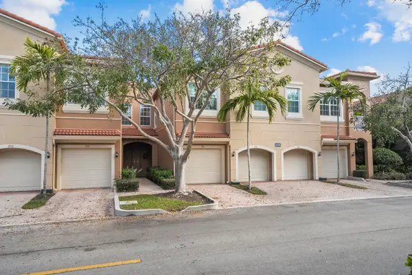 4870 Bonsai Circle #106, Palm Beach Gardens, FL 33418