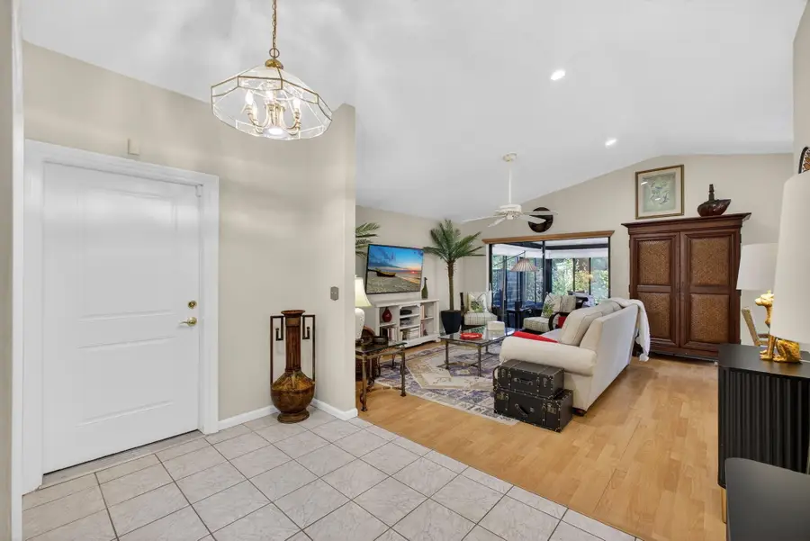 77 Ironwood Way, Palm Beach Gardens, FL 33418 - #3