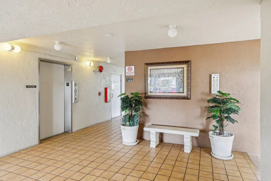 3178 Via Poinciana #305, Lake Worth, FL 33467 - #3