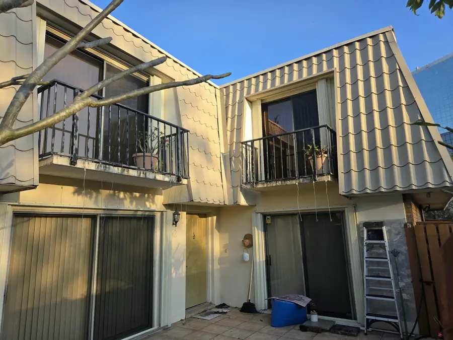 1700 Embassy Drive #512, West Palm Beach, FL 33401 - #2