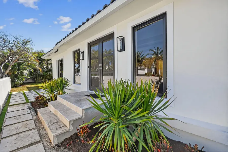 326 Palmetto Street, West Palm Beach, FL 33405 - #2