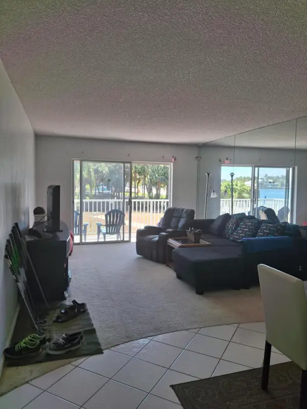 311 E Ocean Avenue #207, Lantana, FL 33462