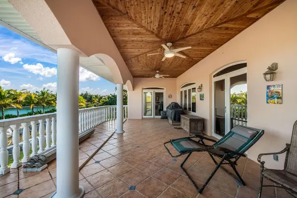 42 Dunton Lane, ,  