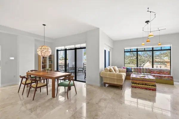 200 E Palmetto Park Road #19, Boca Raton, FL 33432