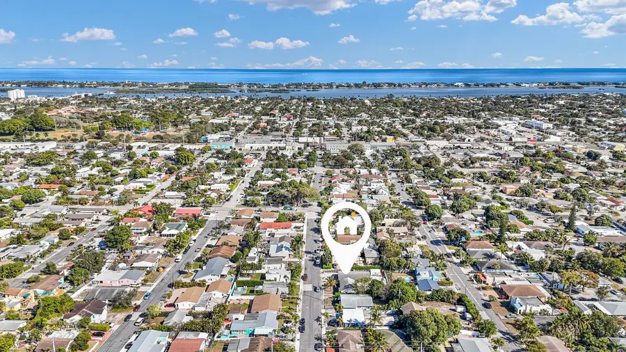 828 Mcintosh Street, West Palm Beach, FL 33405 - #2