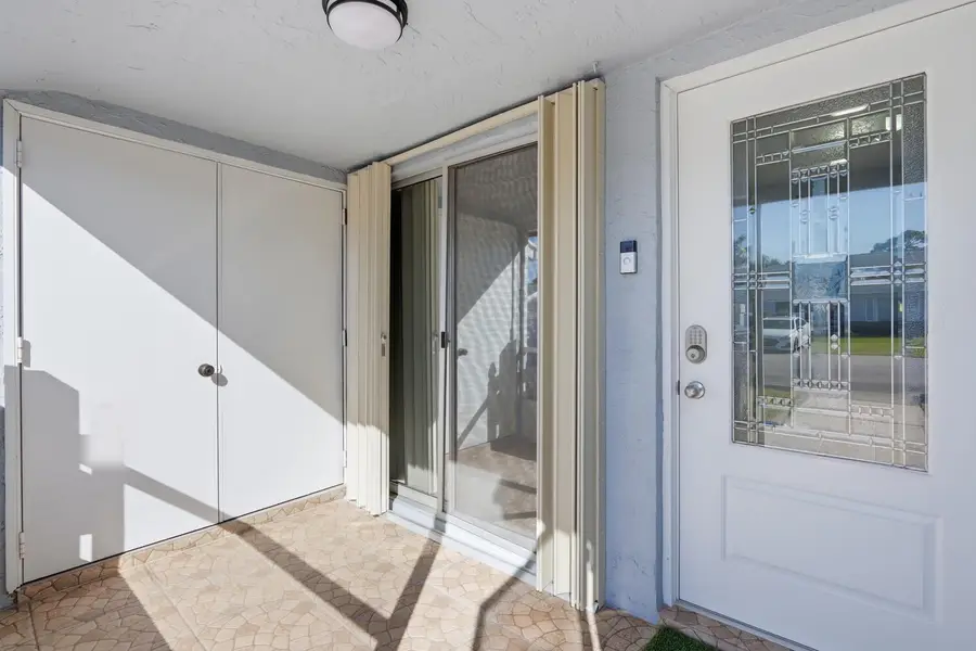 4330 Lucerne Villas Lane, Lake Worth, FL 33467 - #2