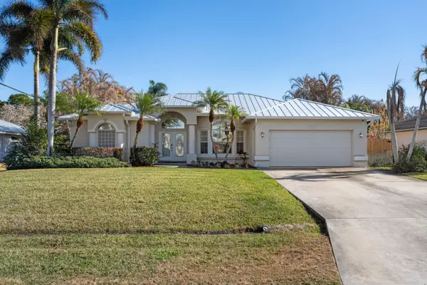 737 SW Dalton Circle, Port St Lucie, FL 34953