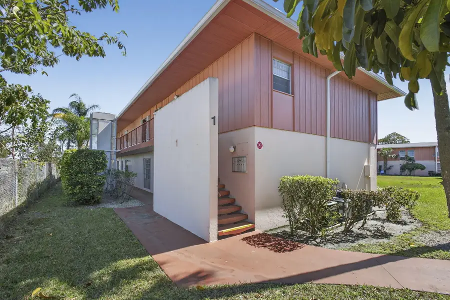 1 Golfs Edge F, West Palm Beach, FL 33417 - #2