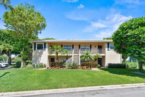 4 Stratford Drive E #B, Boynton Beach, FL 33436