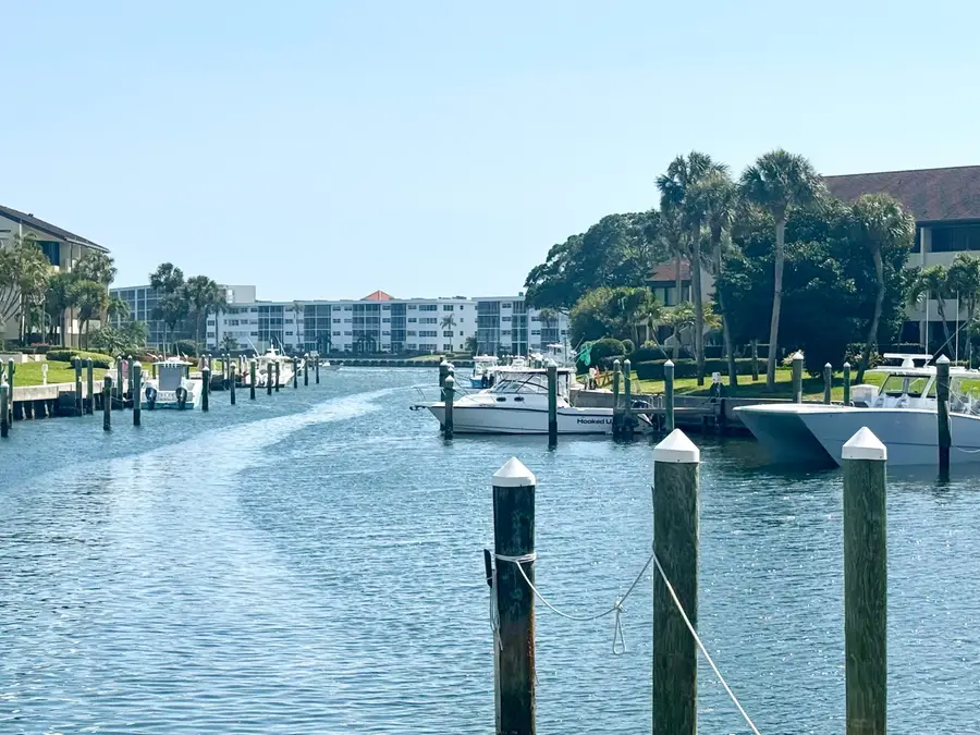 1141 Marine Way E #H2l, North Palm Beach, FL 33408 - #3