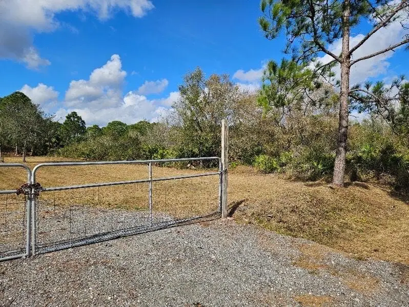 570 S Palomino Street, Clewiston, FL 33440 - #1