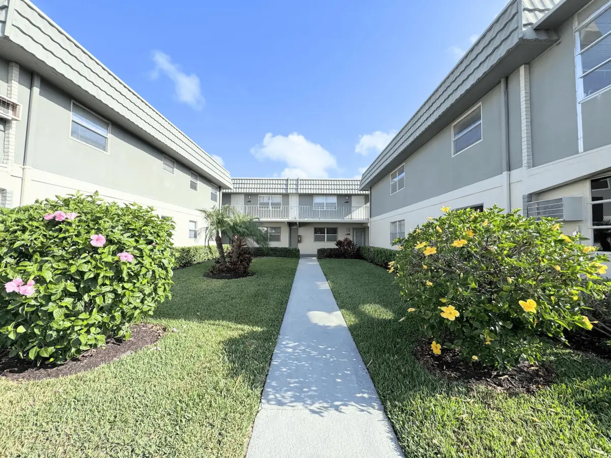 284 Flanders F, Delray Beach, FL 33484 - #1