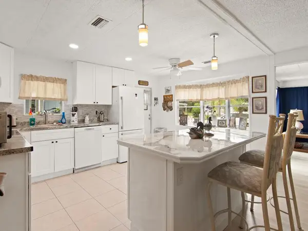 8 Brisa Lane, Port St Lucie, FL 34952