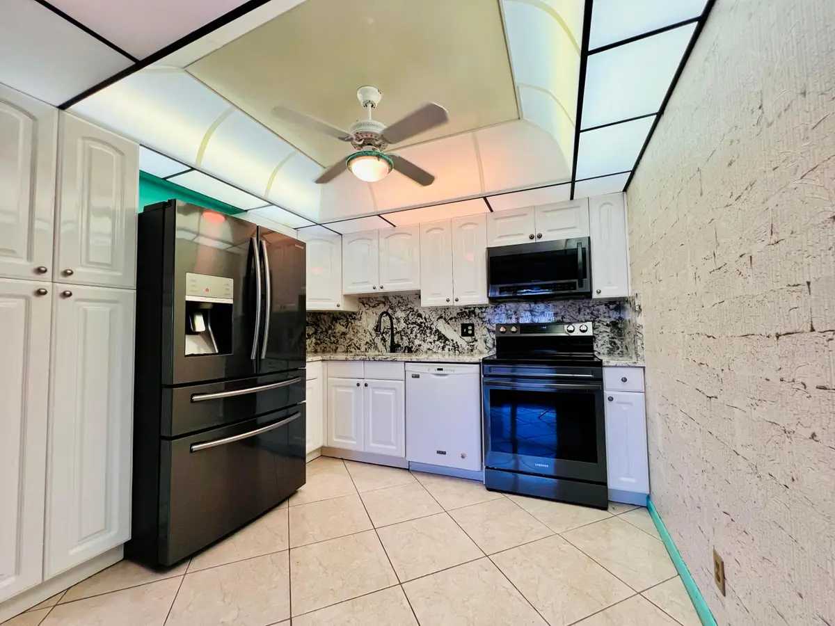 110 Wellington B, West Palm Beach, FL 33417 - #1