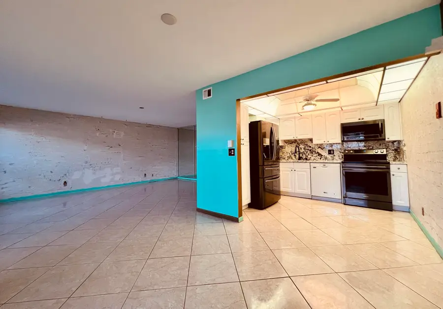 110 Wellington B, West Palm Beach, FL 33417 - #2