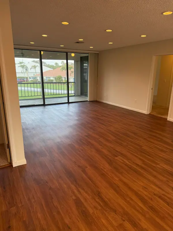 16 SE Turtle Creek Drive #E, Jupiter, FL 33469