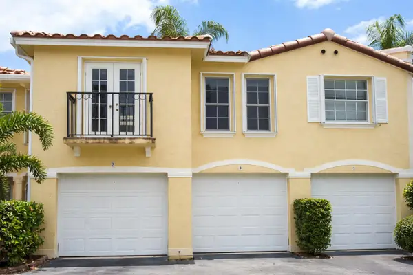 1030 Lake Shore Drive #206, Lake Park, FL 33403