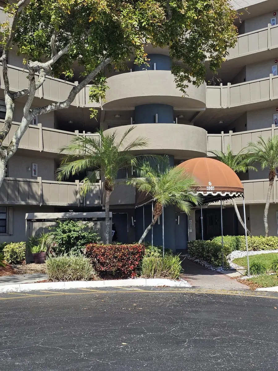 1001 Colony Point Circle #417, Pembroke Pines, FL 33026 - #3