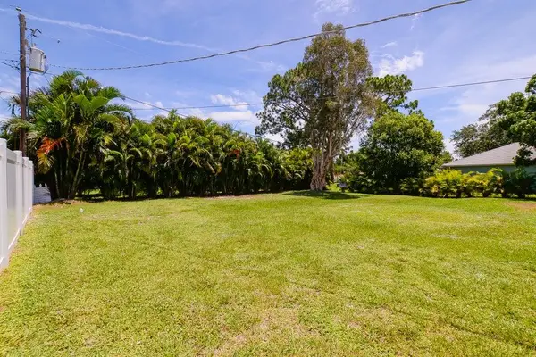 2289 SE Carnation Avenue, Port St Lucie, FL 34952