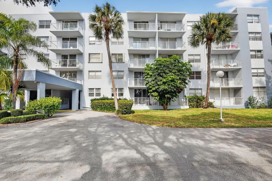 470 Executive Center Drive #4j, West Palm Beach, FL 33401 - #2