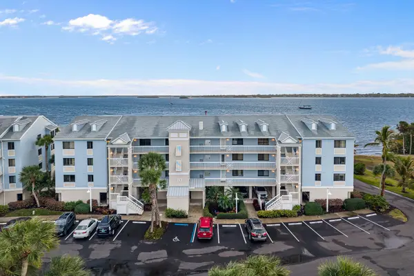 10 NE Plantation Road #305, Stuart, FL 34996