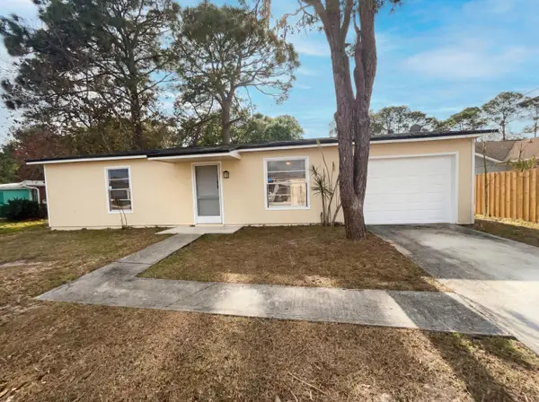 1118 SE Proctor Lane, Port St Lucie, FL 34983