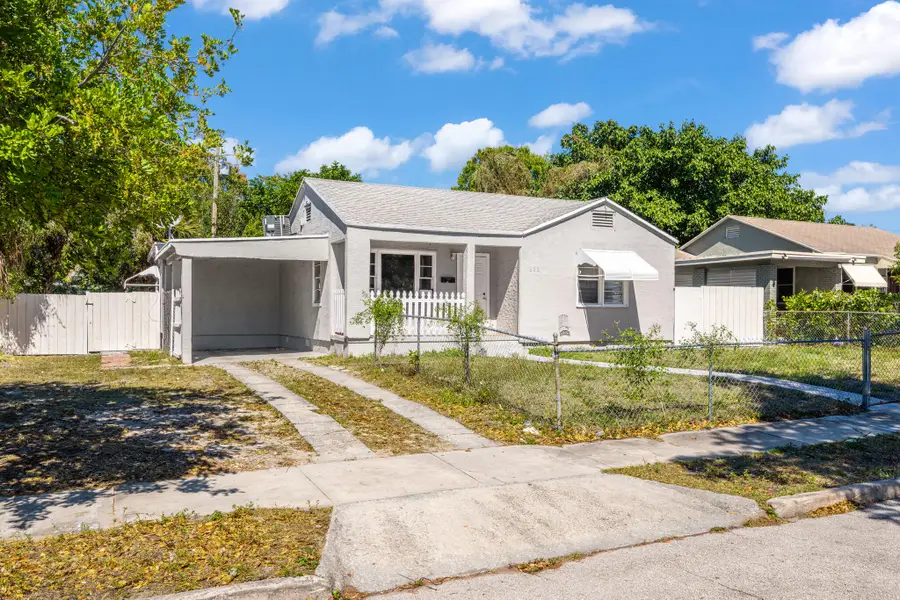 933 30th Court, West Palm Beach, FL 33407 - #3