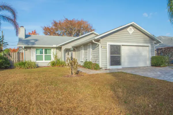 135 10th Avenue, Vero Beach, FL 32962