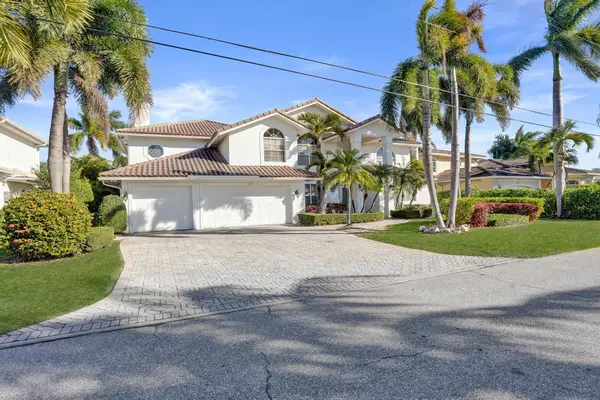 807 Coventry Street, Boca Raton, FL 33487
