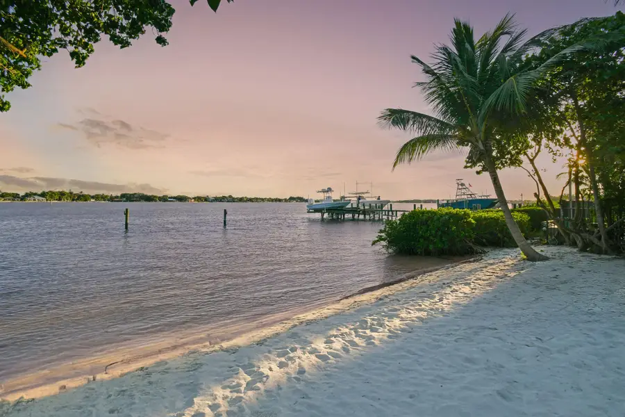114 W Riverside Drive, Jupiter, FL 33469 - #2