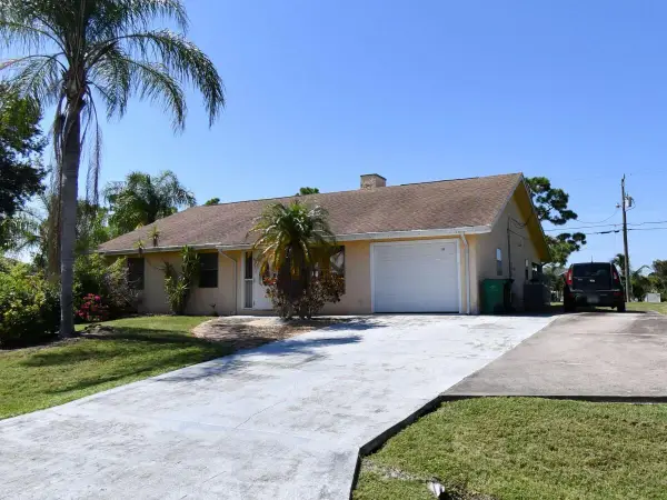 109 SW Meade Circle, Port St Lucie, FL 34953