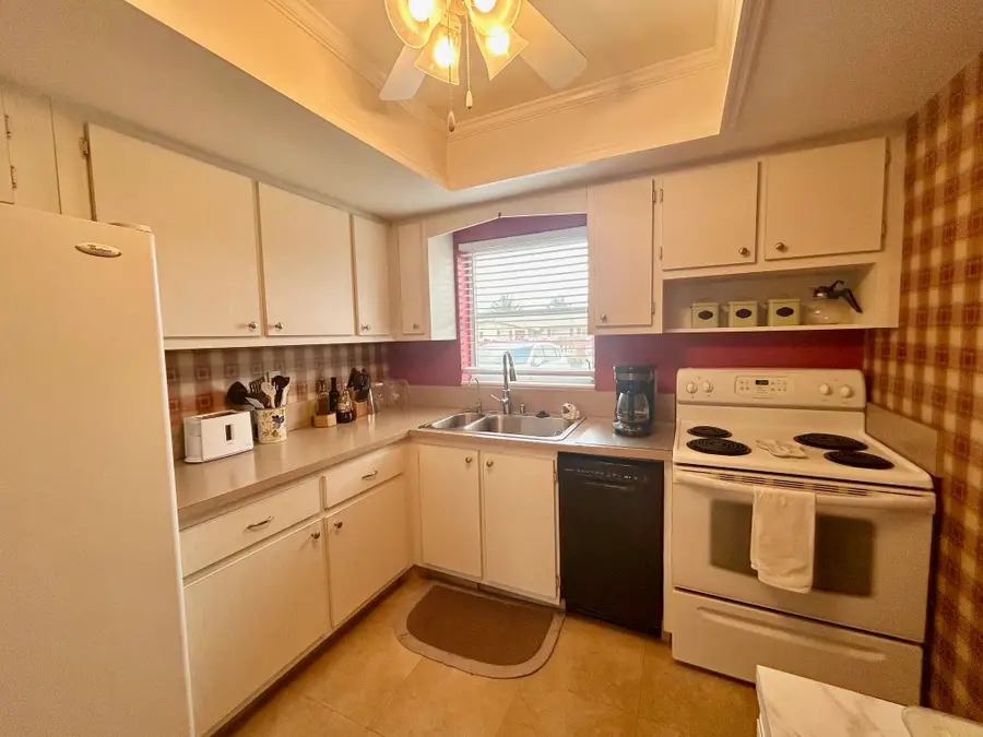 2990 Crosley Drive E #G, West Palm Beach, FL 33415 - #3