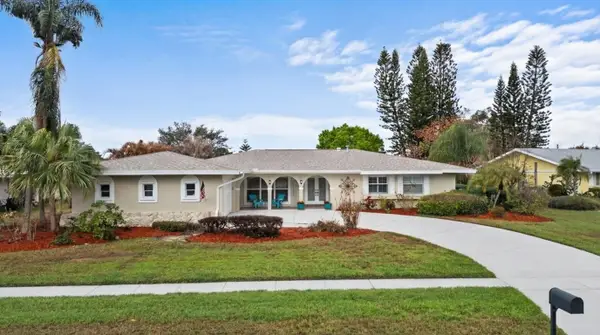 2802 SE Pine Valley Street, Port St Lucie, FL 34952