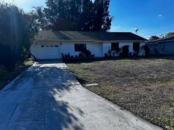 3245 SE Pinto Street, Port St Lucie, FL 34984
