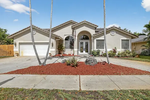 10265 SW 12th Street, Pembroke Pines, FL 33025