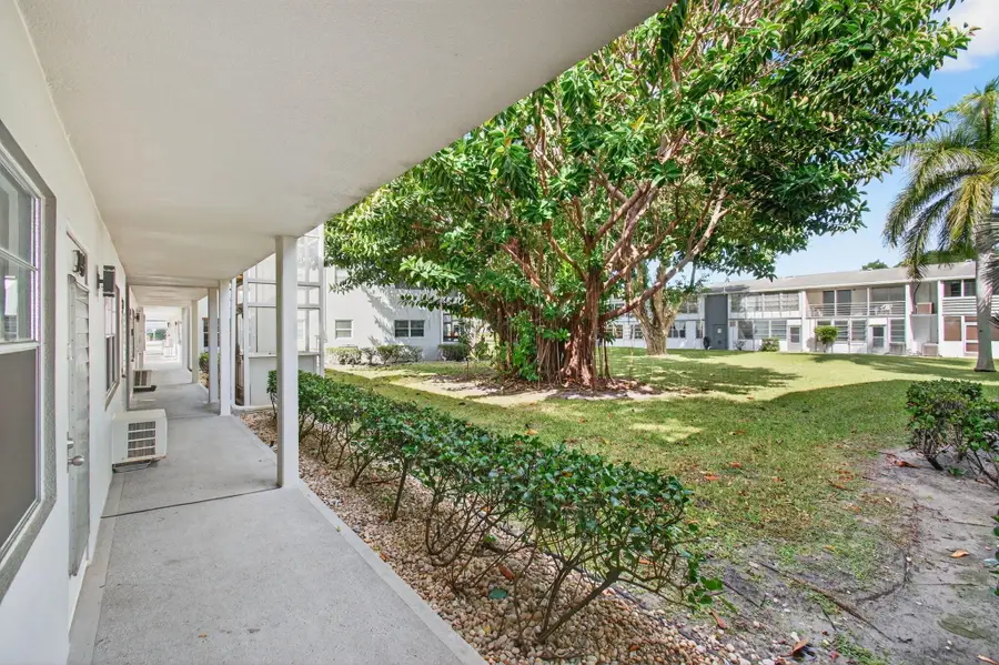 247 Ventnor R, Deerfield Beach, FL 33442 - #3