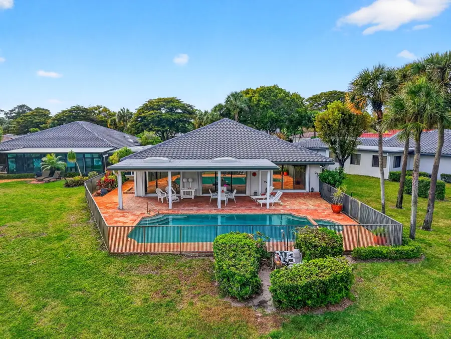 35 Glens Drive E, Boynton Beach, FL 33436 - #3