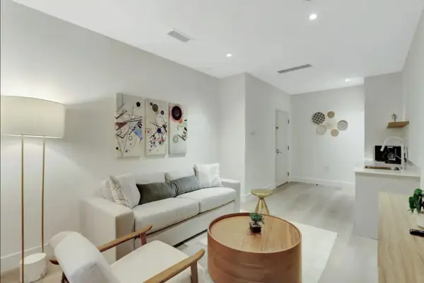 229 SW 9th Street #201, Miami, FL 33130