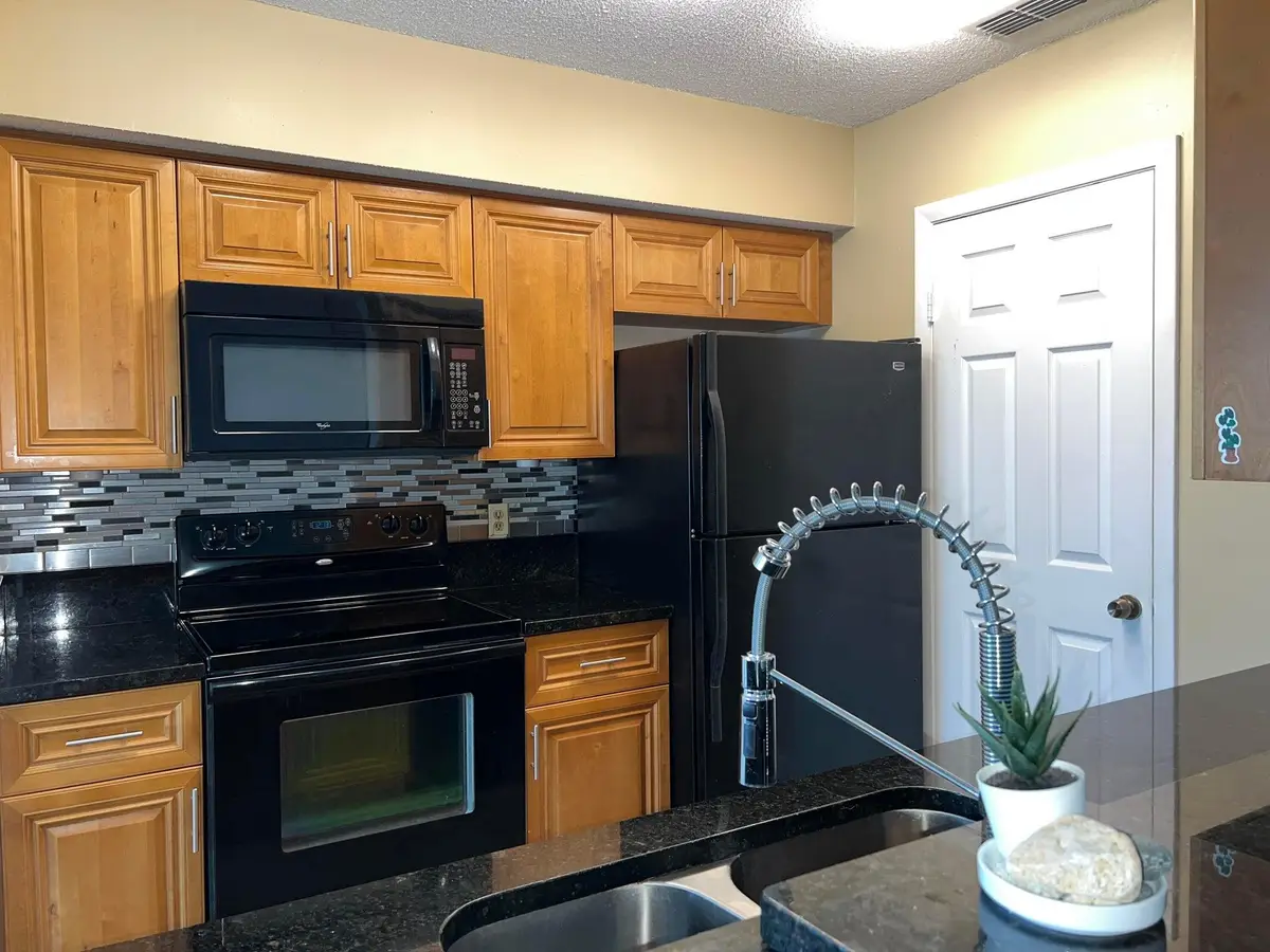 815 W Boynton Beach Boulevard #7-205, Boynton Beach, FL 33426 - #1